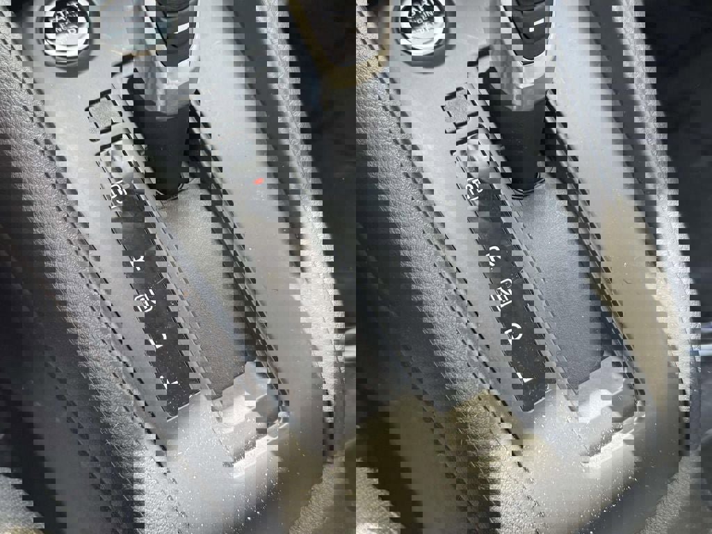 Used 2025 Nissan Kicks Play S FWD image 13