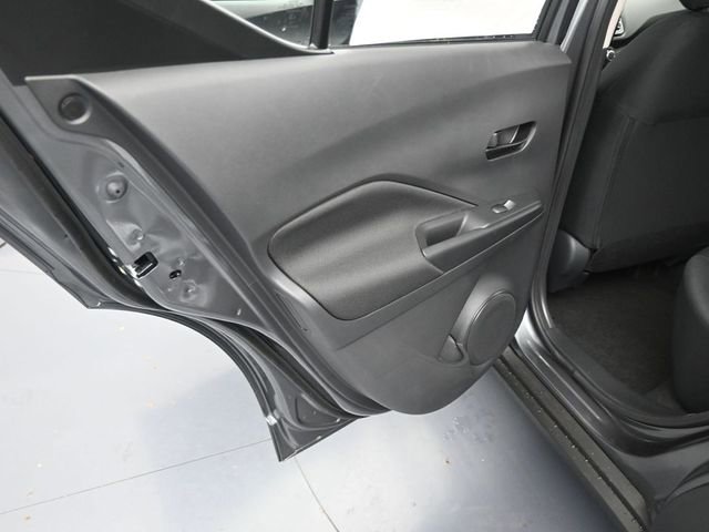 Used 2025 Nissan Kicks Play S image 29