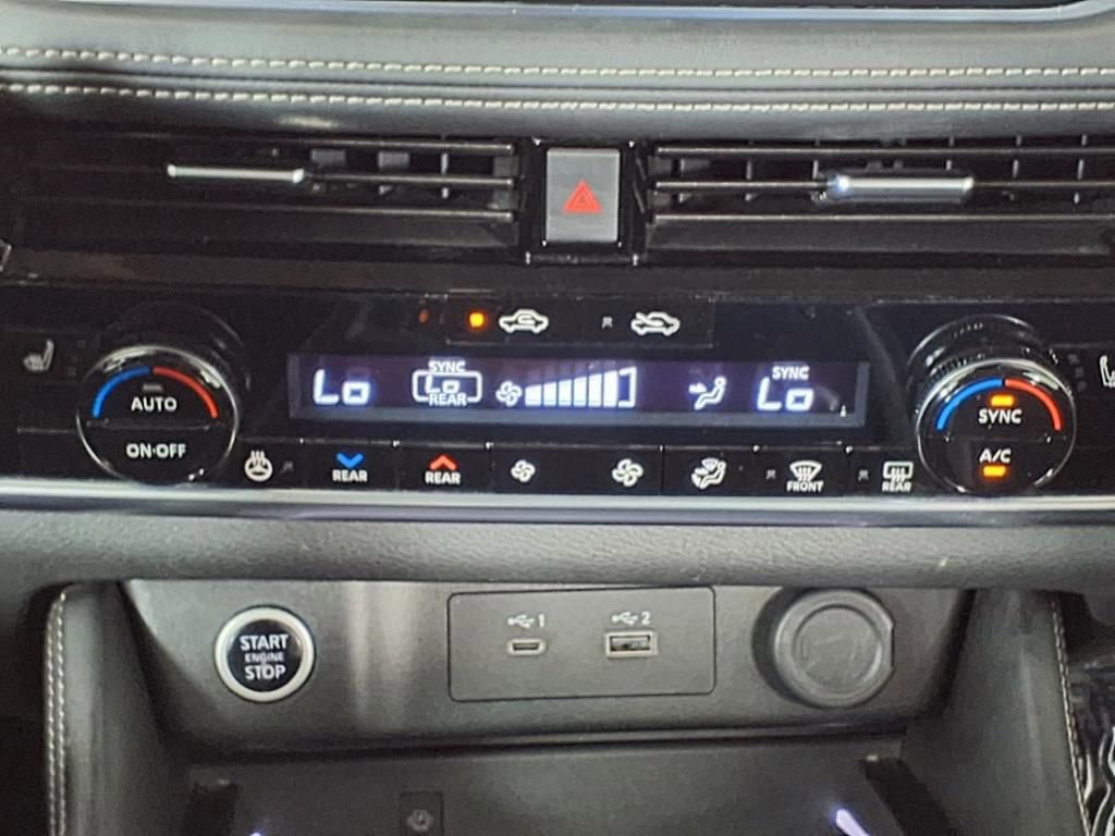 Used 2023 Nissan Rogue Platinum w/ Platinum Premium Package image 20