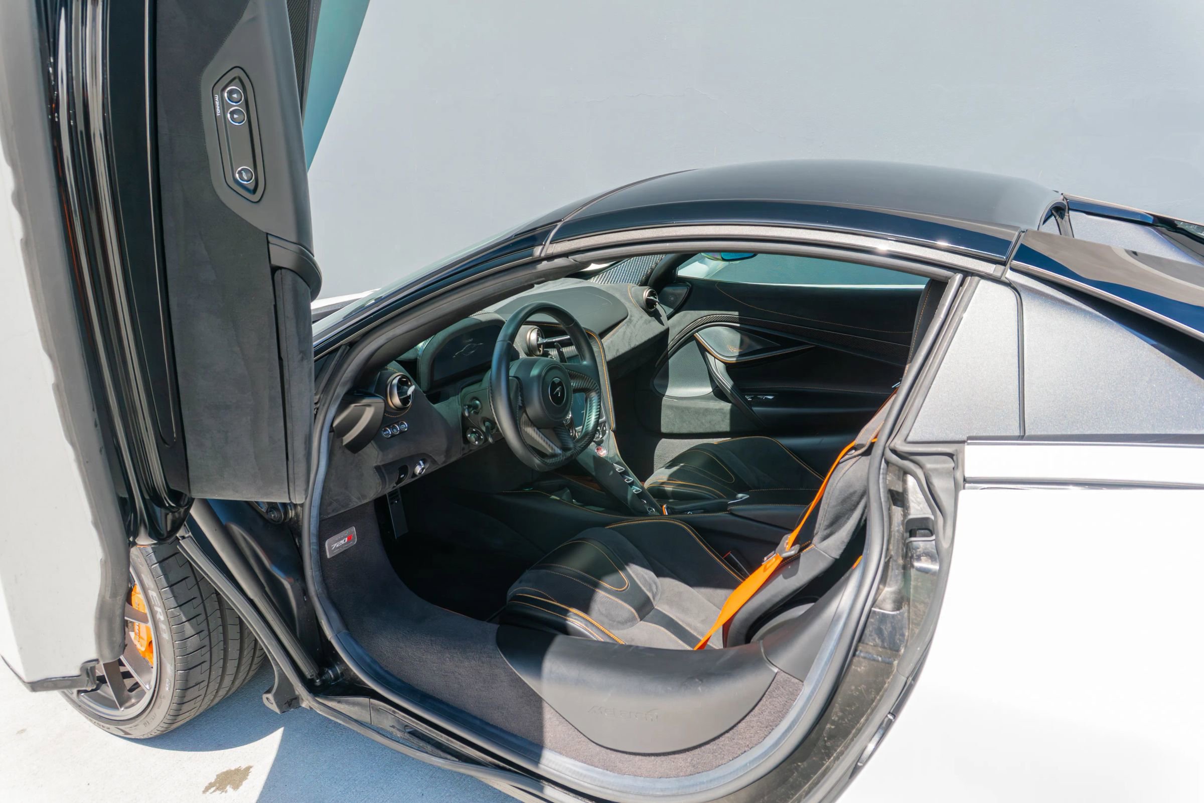 Used 2021 McLaren 720S Spider image 52