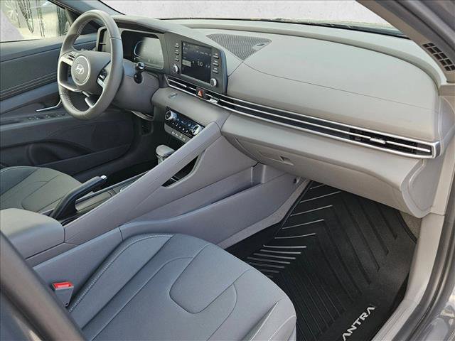 Used 2025 Hyundai Elantra Sport FWD image 20