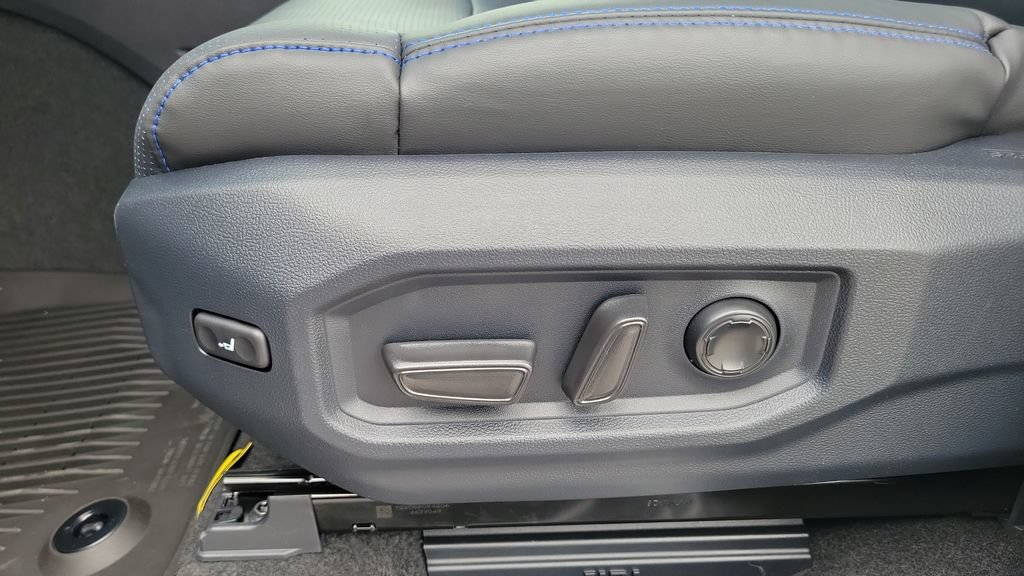 New 2026 Toyota Tundra Platinum AWD/4WD image 15
