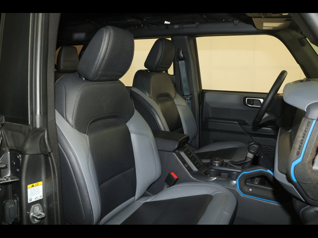 Used 2024 Ford Bronco Black Diamond AWD/4WD image 25