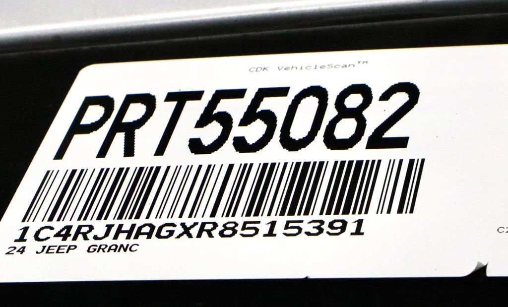 Used 2024 Jeep Grand Cherokee Altitude image 33
