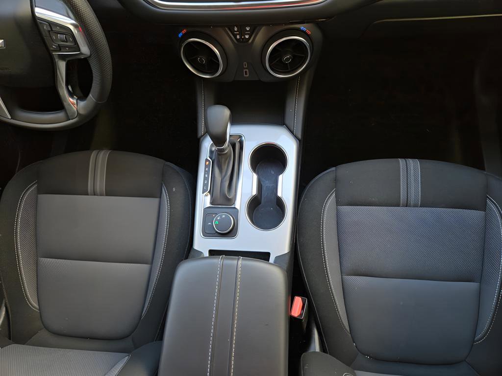 Used 2025 Chevrolet Blazer LT image 16