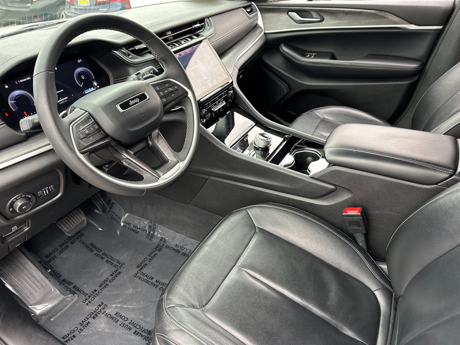 Used 2023 Jeep Grand Cherokee L Limited image 9