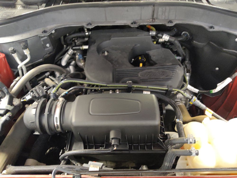 Used 2020 Ford Explorer XLT RWD image 30