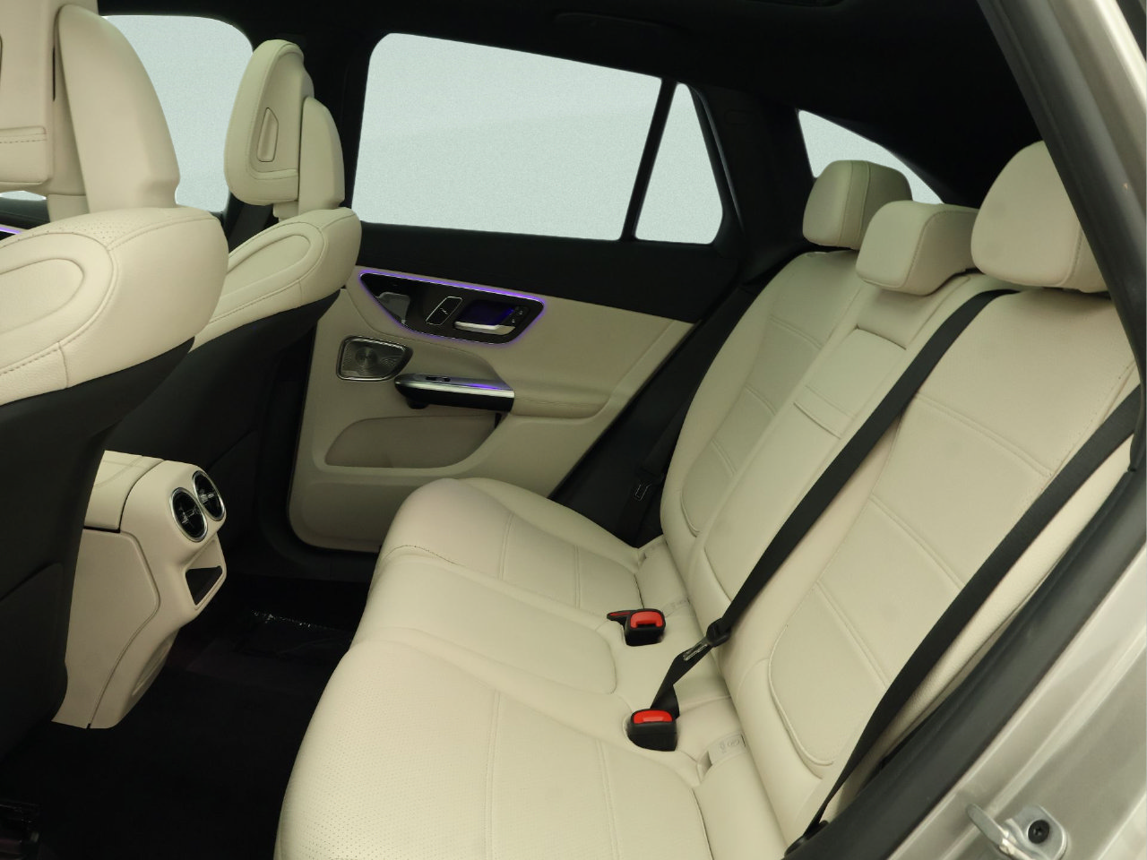 Certified 2024 Mercedes-Benz GLC 300 image 31