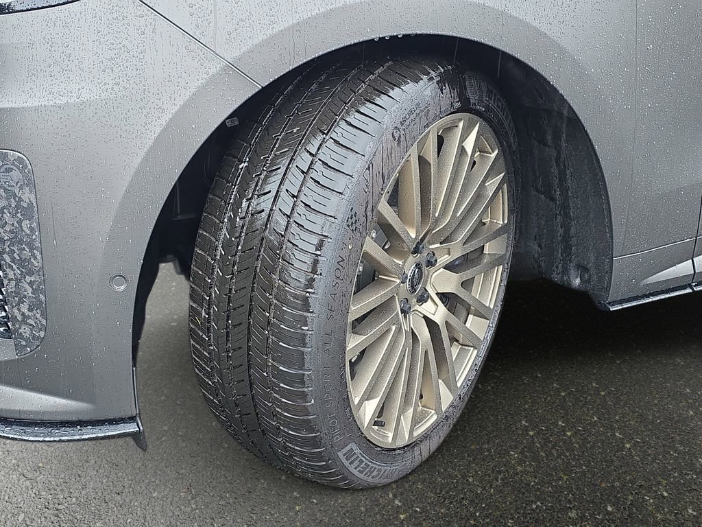 New 2025 Land Rover Range Rover Sport SV Edition Two image 34