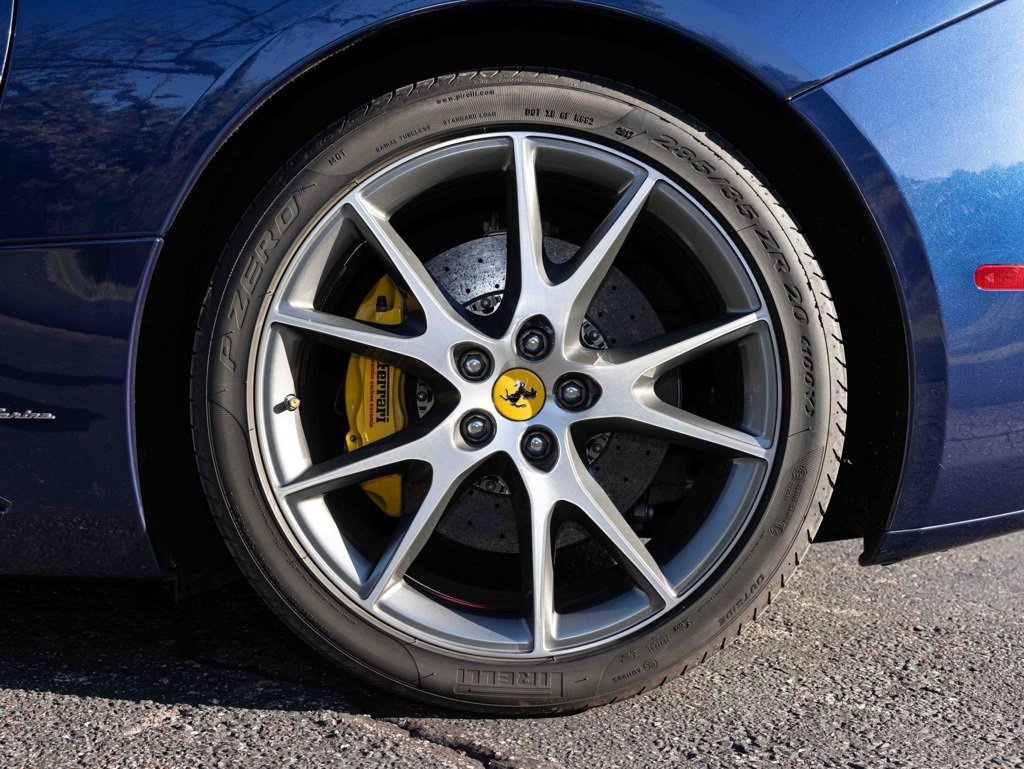 Used 2011 Ferrari California image 43
