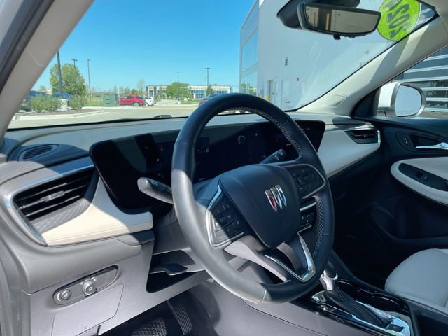 Used 2024 Buick Encore GX Avenir w/ Avenir Technology Package image 9