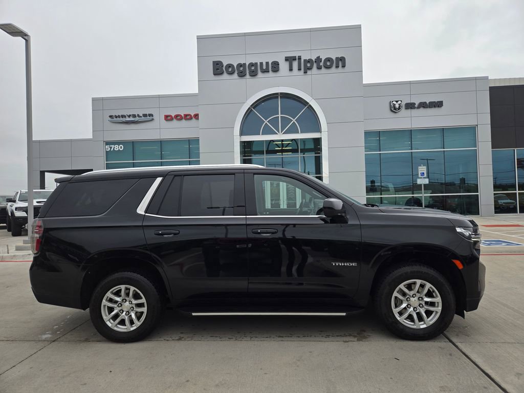Used 2024 Chevrolet Tahoe LT RWD image 2