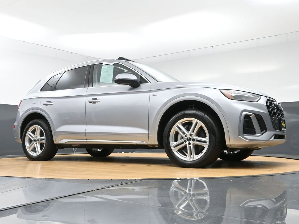 Used 2024 Audi Q5 e Premium w/ Convenience Package AWD/4WD image 50