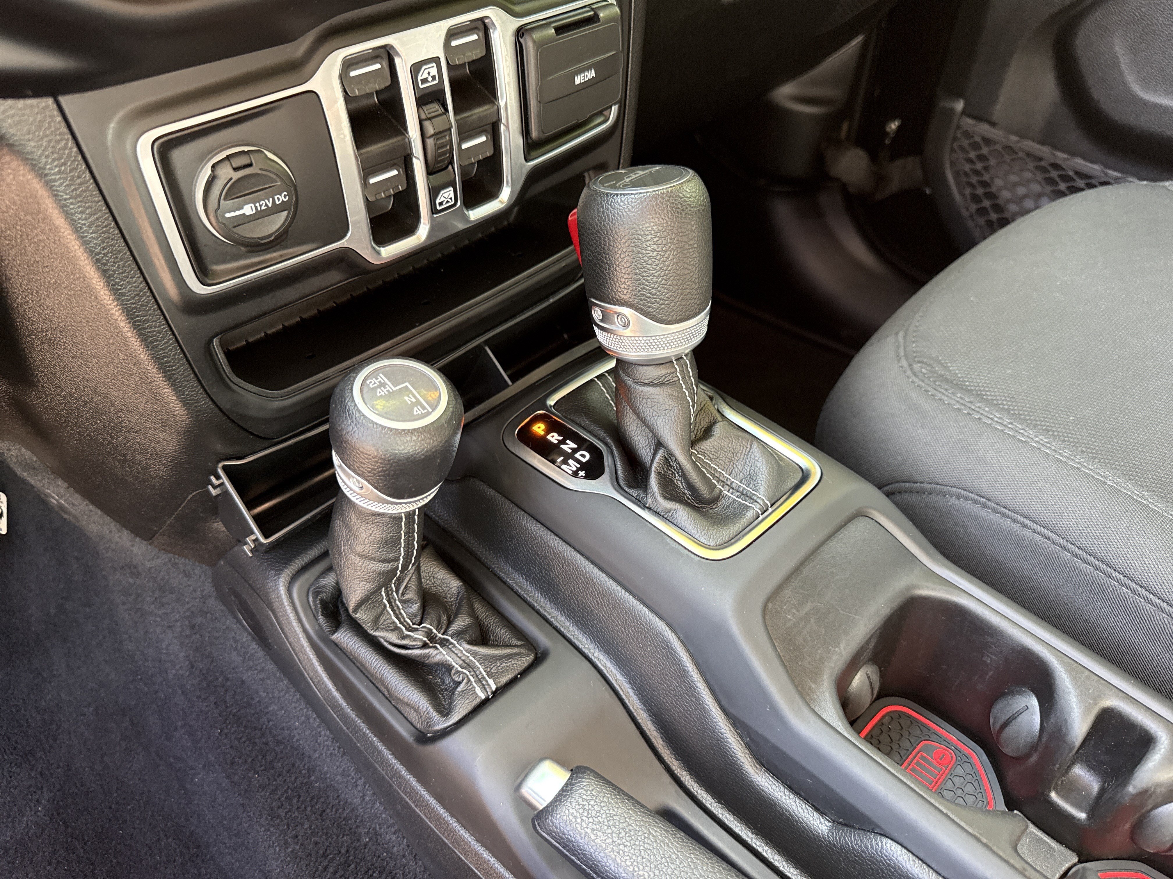 Used 2021 Jeep Gladiator Overland AWD/4WD image 30