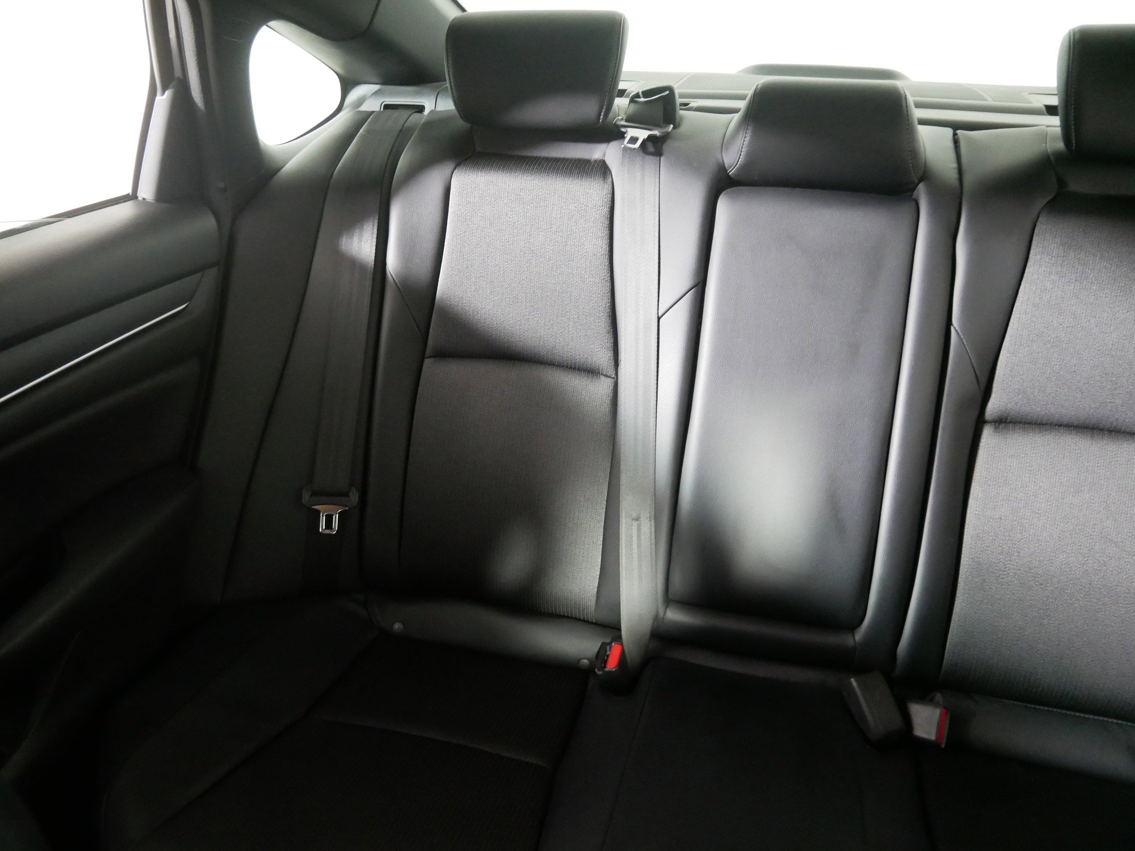 Used 2018 Honda Accord Sport image 12