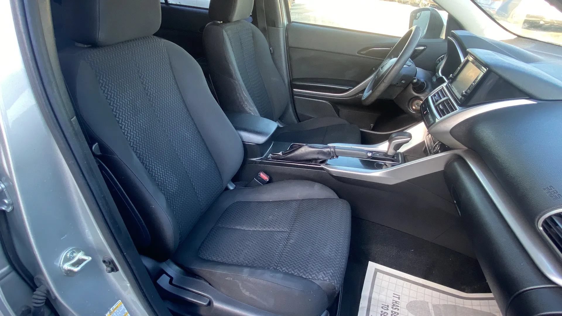 Used 2020 Mitsubishi Eclipse Cross ES FWD image 11