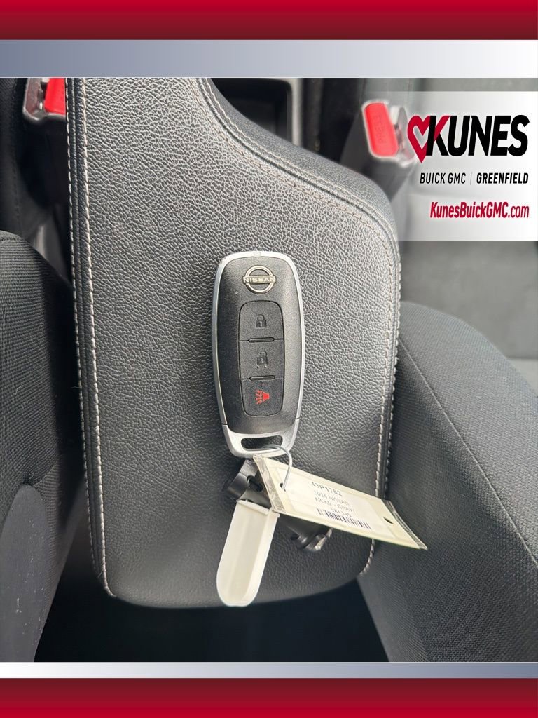 Used 2024 Nissan Kicks S image 39