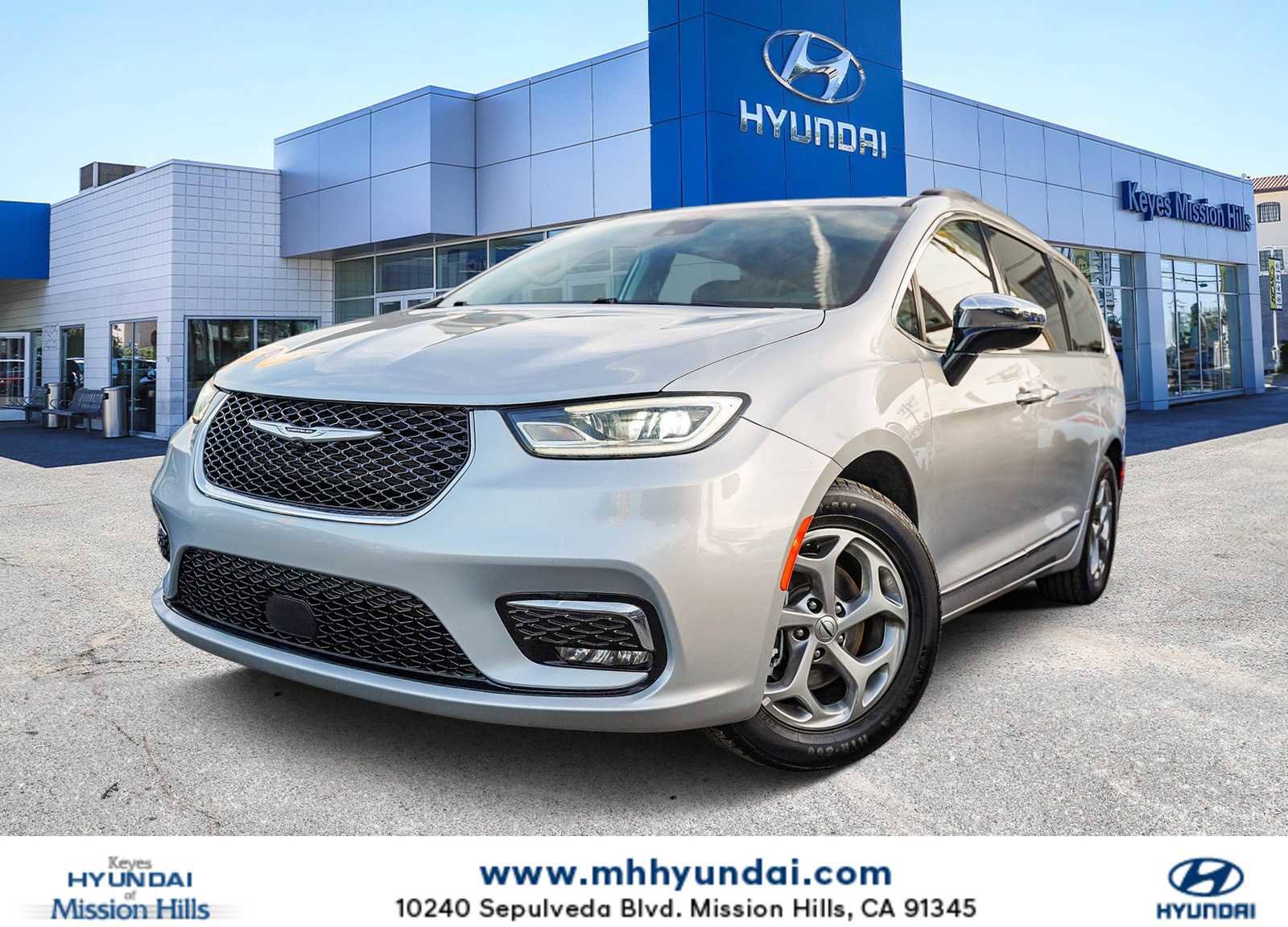 Used 2023 Chrysler Pacifica Limited