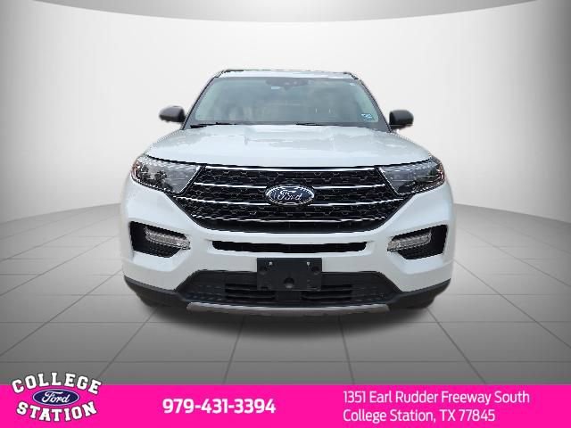 Used 2020 Ford Explorer XLT w/ Equipment Group 202A RWD image 2