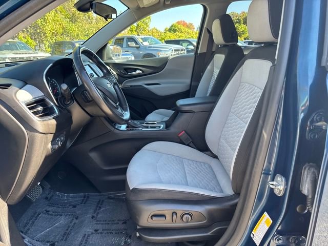 Used 2020 Chevrolet Equinox LT w/ Driver Convenience Package image 9