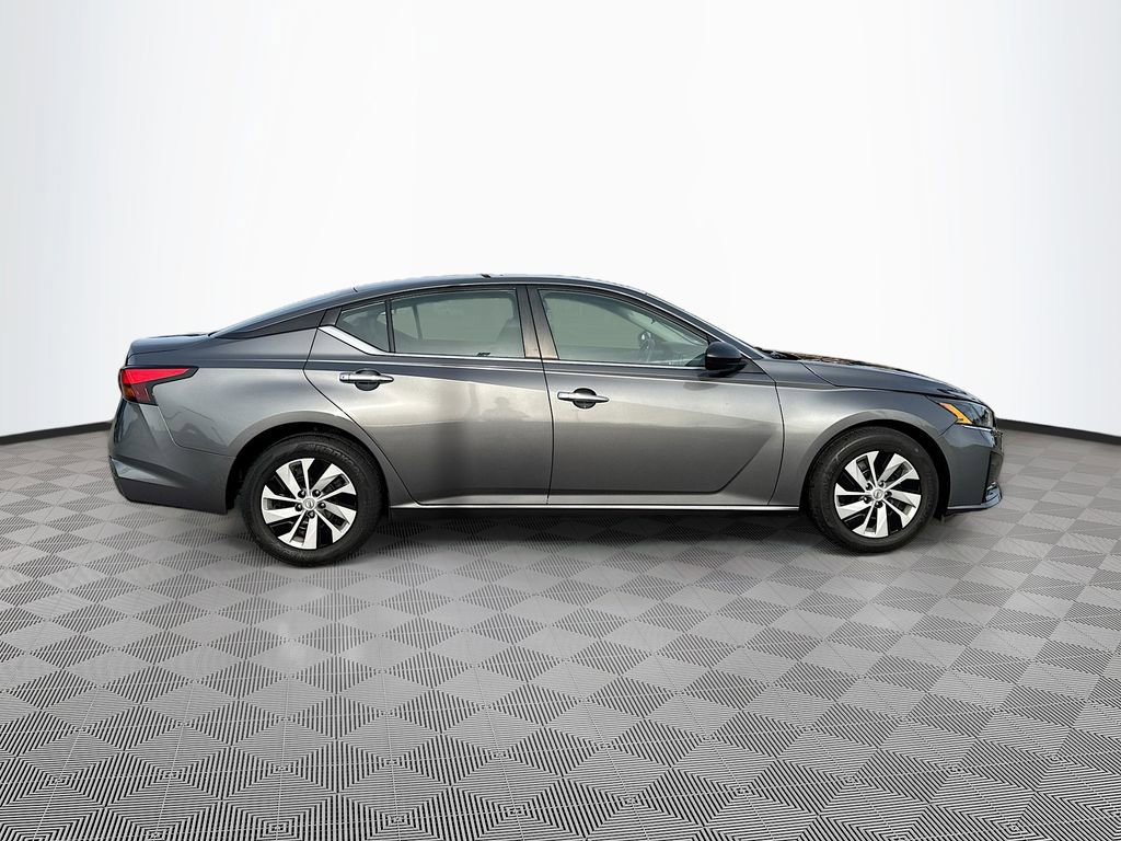Used 2024 Nissan Altima 2.5 S FWD image 4