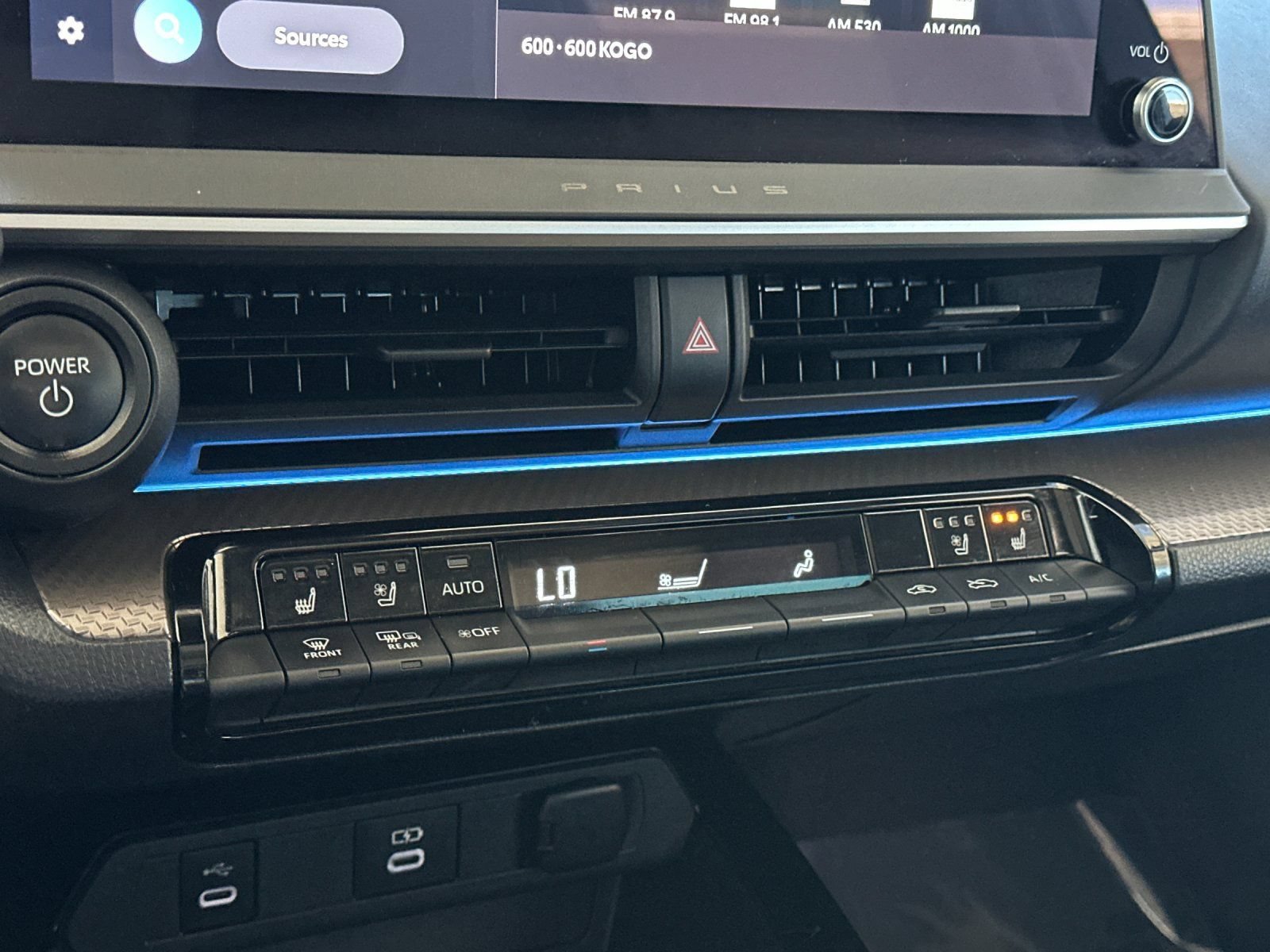 Used 2024 Toyota Prius Limited FWD image 19
