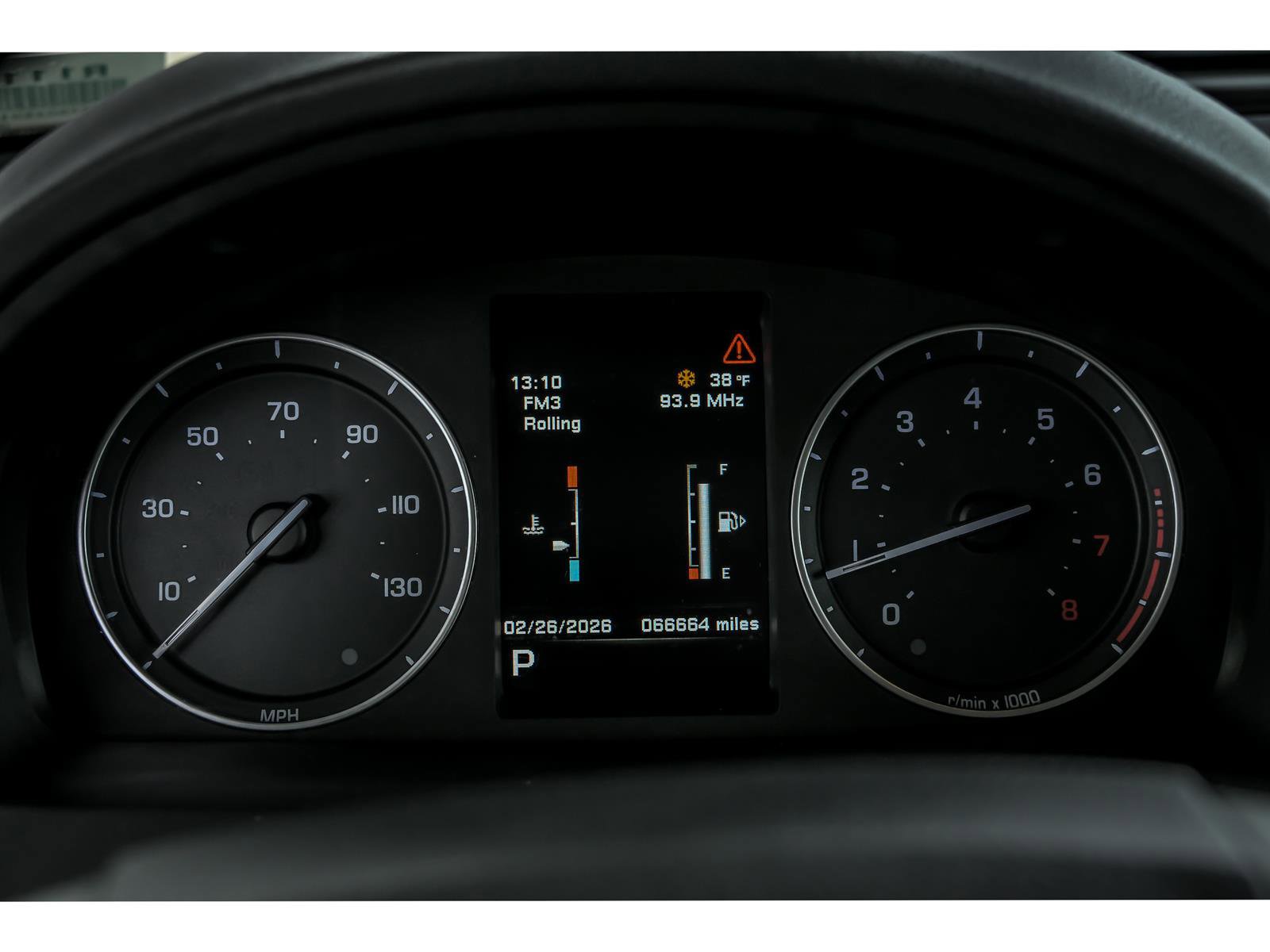 Used 2014 Land Rover LR2 image 16