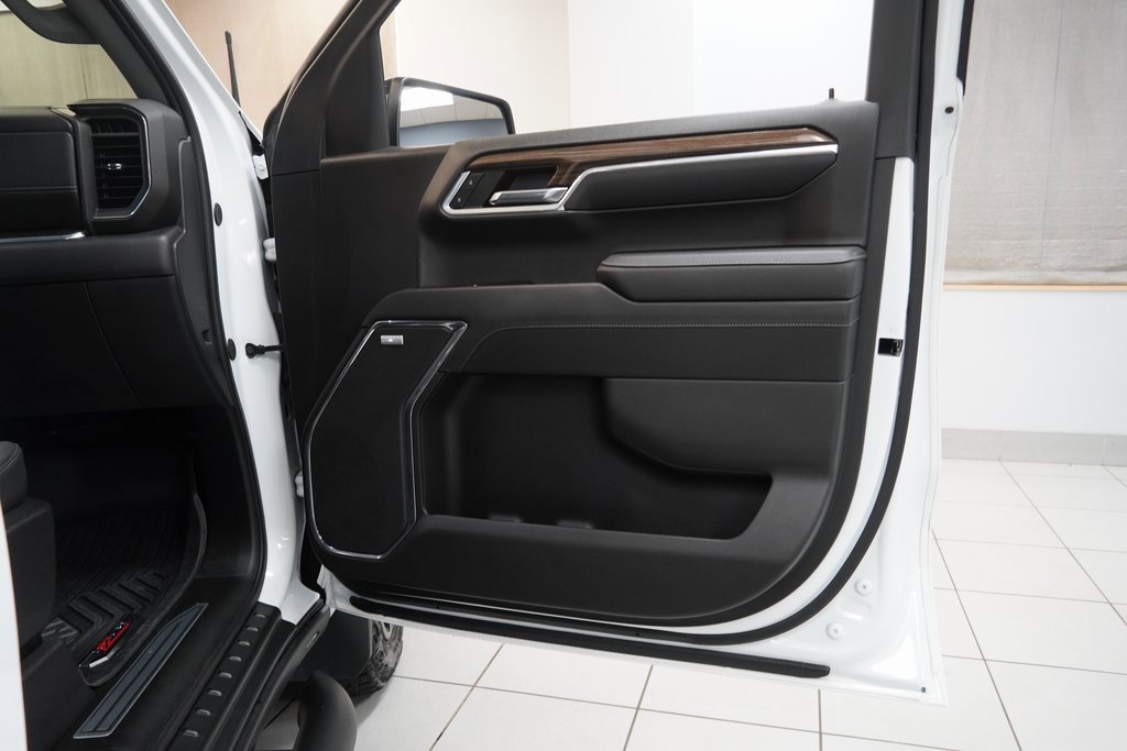 Certified 2024 Chevrolet Silverado 1500 LT Trail Boss w/ Convenience Package II image 28