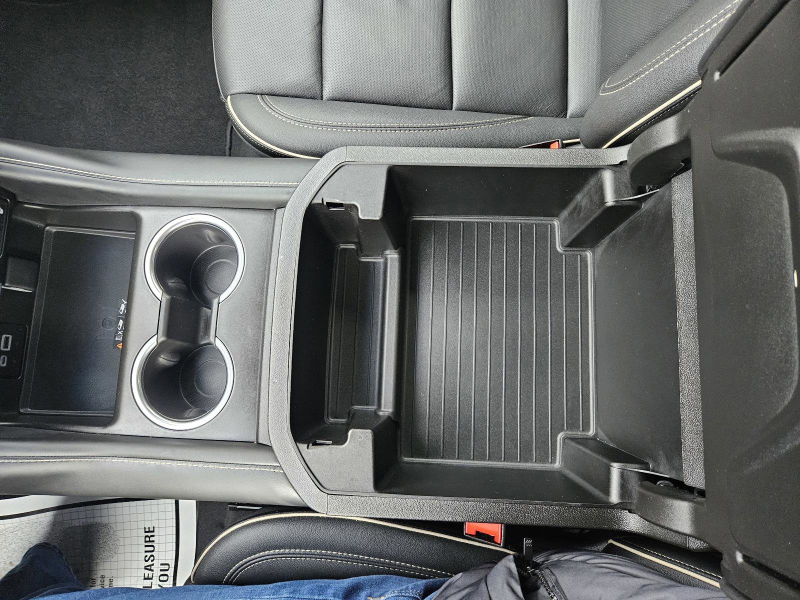 Used 2024 Chevrolet Tahoe Premier AWD/4WD image 18