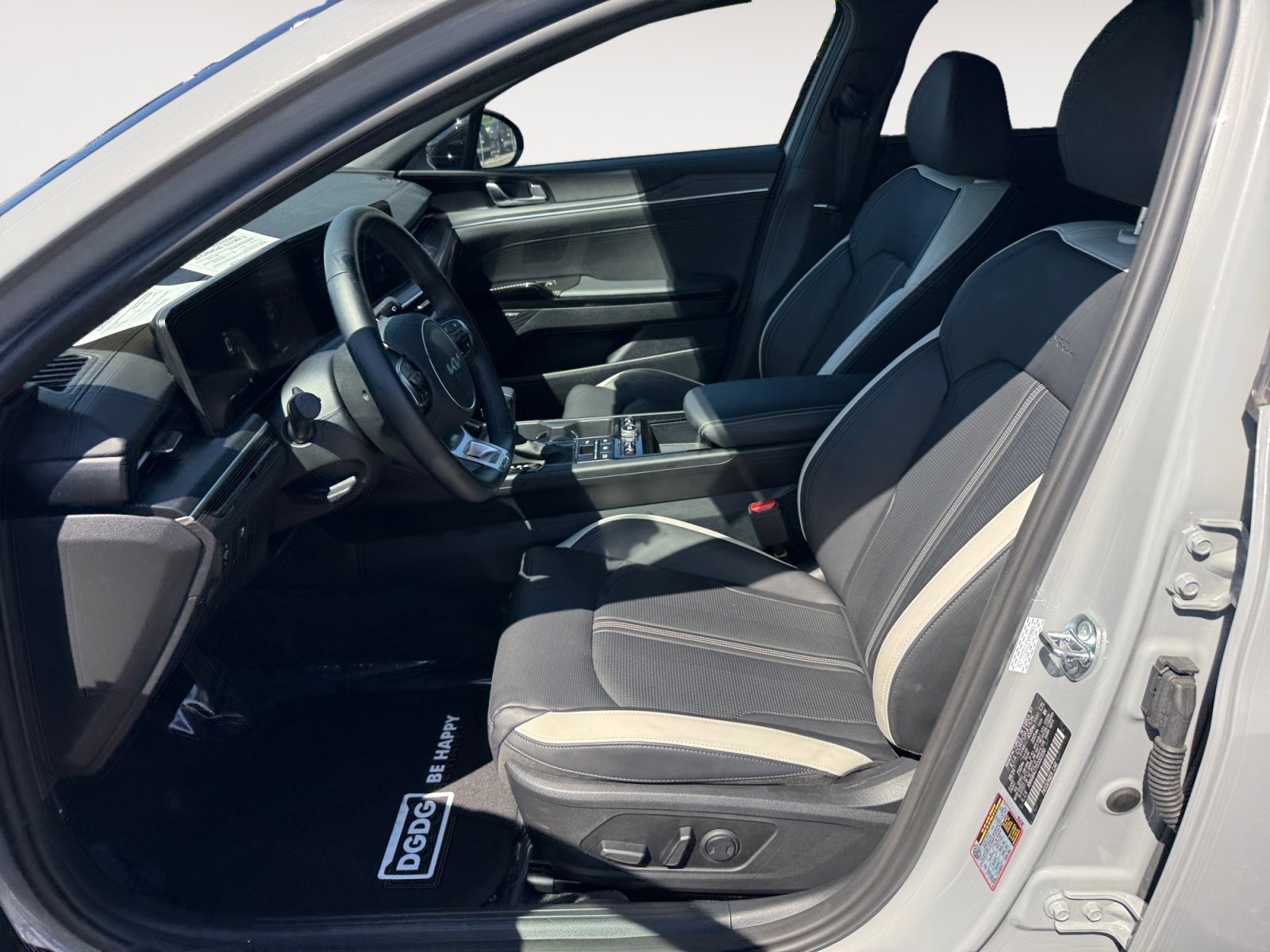 Used 2025 Kia K5 GT-Line w/ GT-Line Premium Package image 10