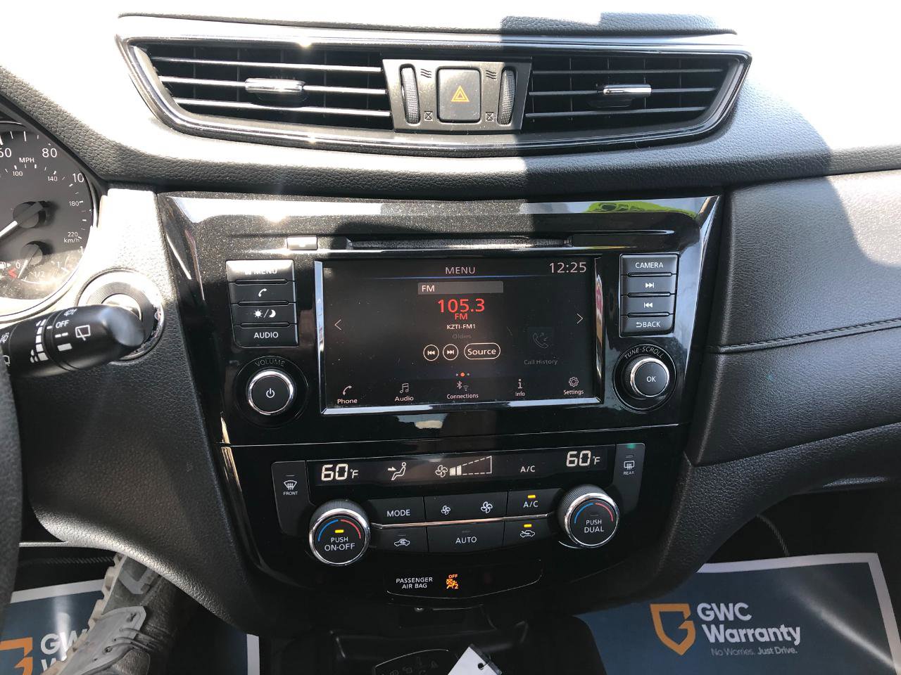 Used 2019 Nissan Rogue SV AWD/4WD image 17