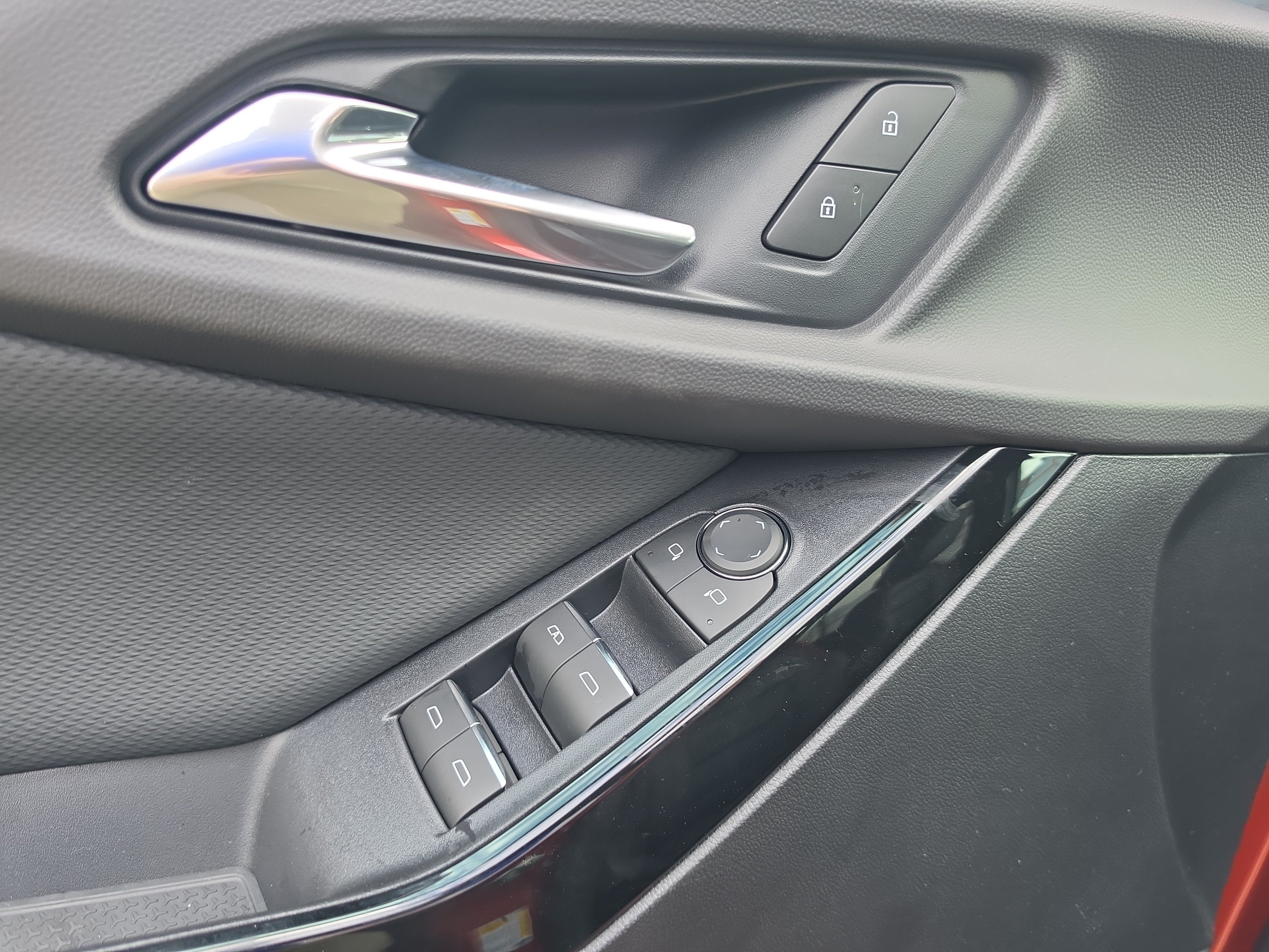 New 2027 Chevrolet Equinox RS AWD/4WD image 17