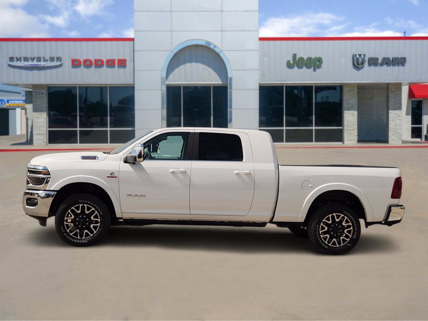 New 2026 RAM 2500 Limited AWD/4WD image 3