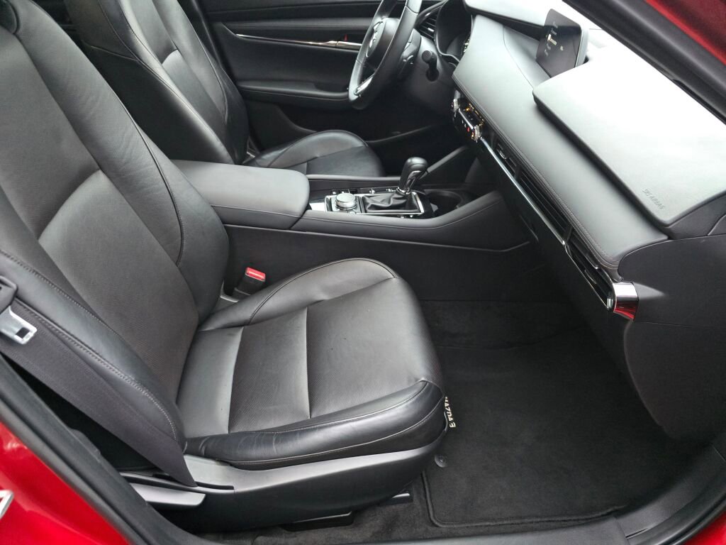 Used 2021 MAZDA MAZDA3 s image 38