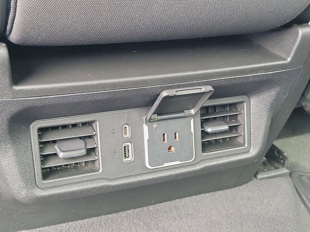 Used 2023 GMC Sierra 1500 Elevation image 11