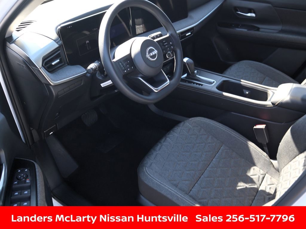 Used 2025 Nissan Kicks SV image 16