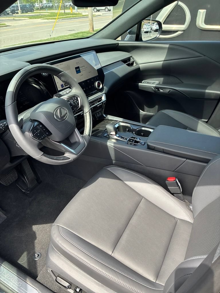 New 2026 Lexus RX 350h w/ Accessory Package (2T) AWD/4WD image 10