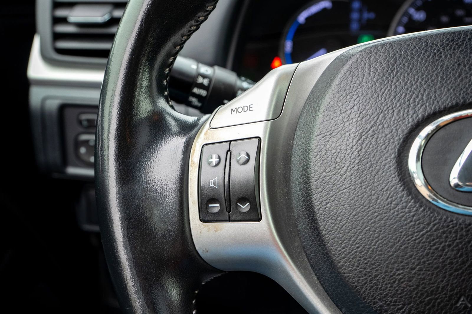 Used 2012 Lexus CT 200h Premium FWD image 34