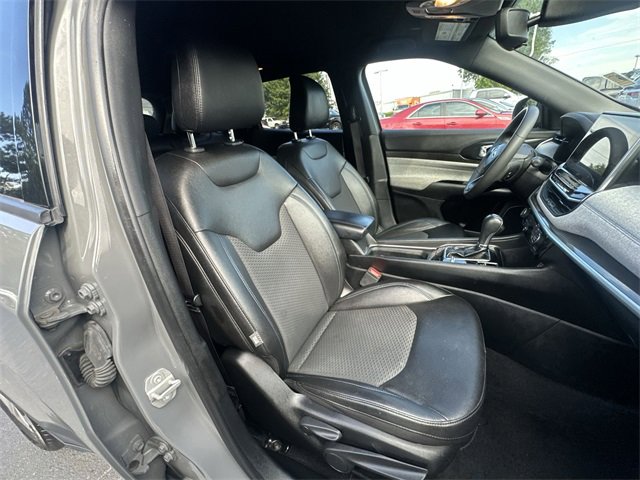 Used 2024 Jeep Compass Latitude image 24