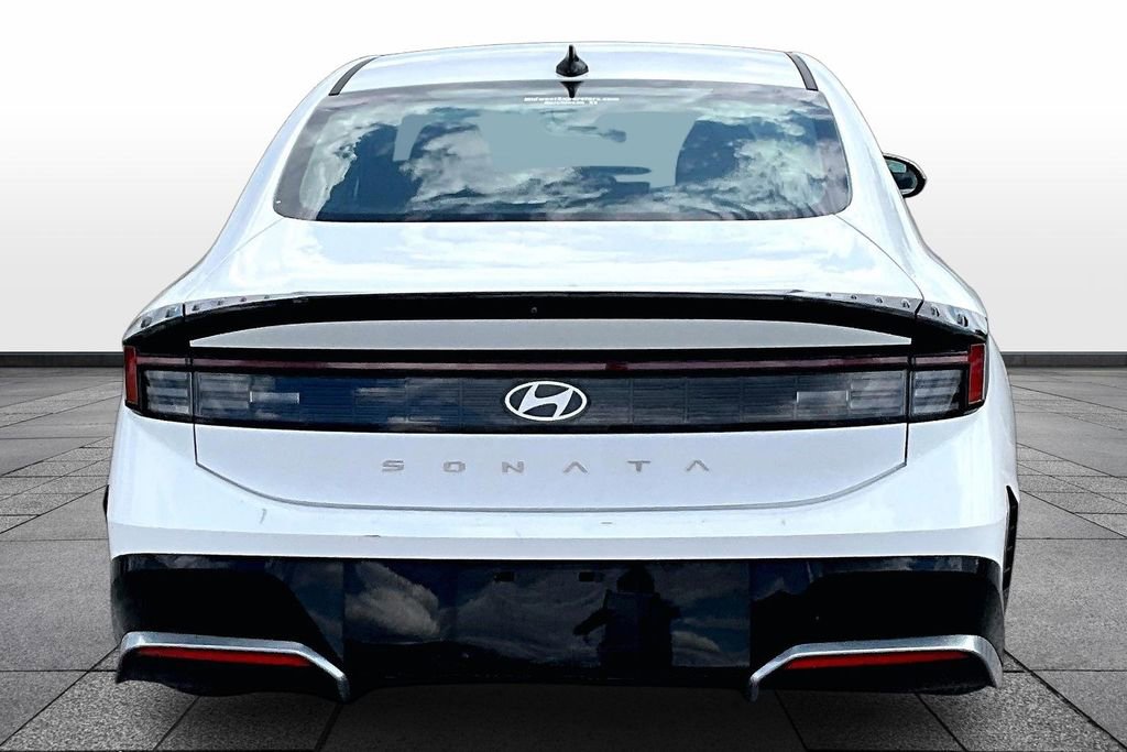 Used 2025 Hyundai Sonata SEL FWD image 4
