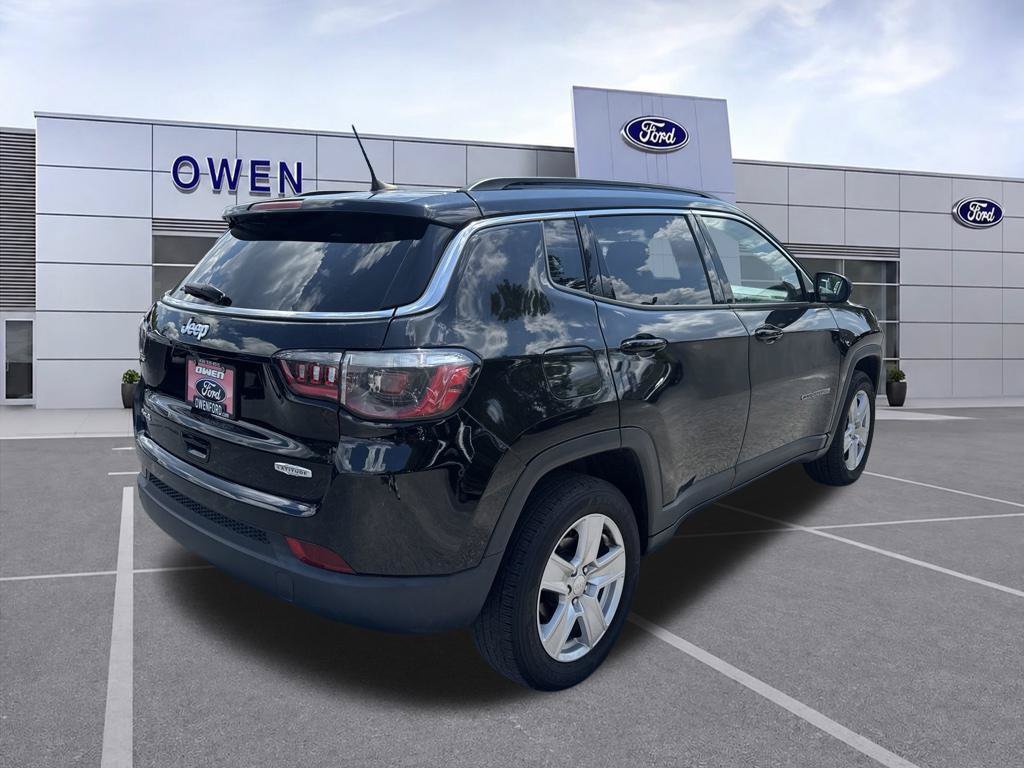 Used 2022 Jeep Compass Latitude w/ Convenience Group AWD/4WD image 5
