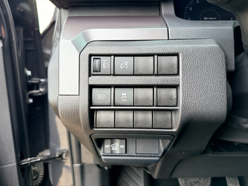Used 2025 Toyota Tacoma TRD Off-Road AWD/4WD image 19