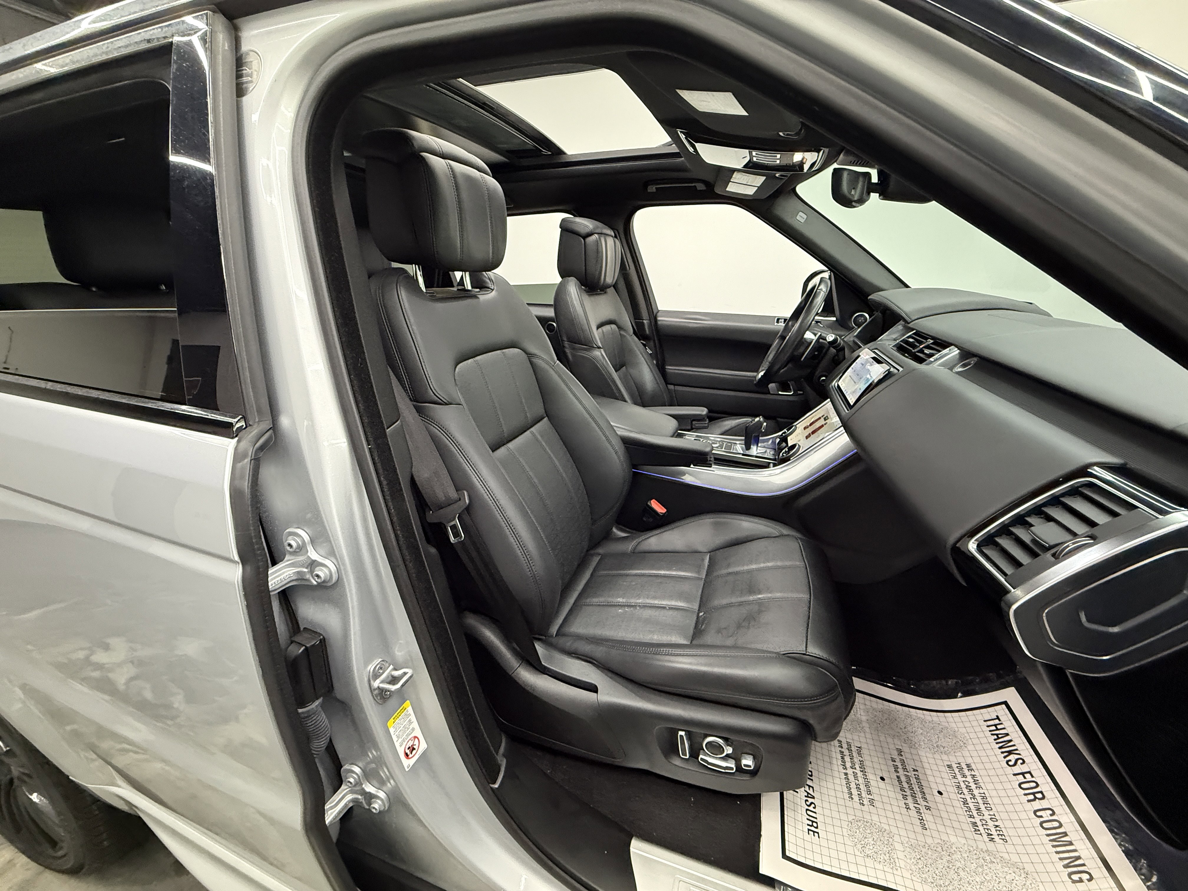 Used 2018 Land Rover Range Rover Sport HSE Dynamic image 23