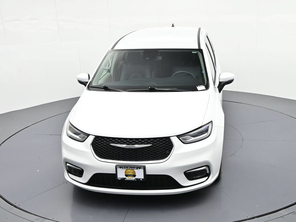 Used 2023 Chrysler Pacifica Touring-L FWD image 30