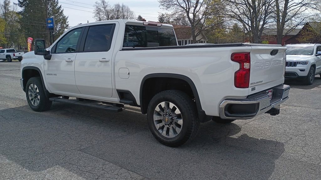 Used 2024 Chevrolet Silverado 2500 LT AWD/4WD image 8