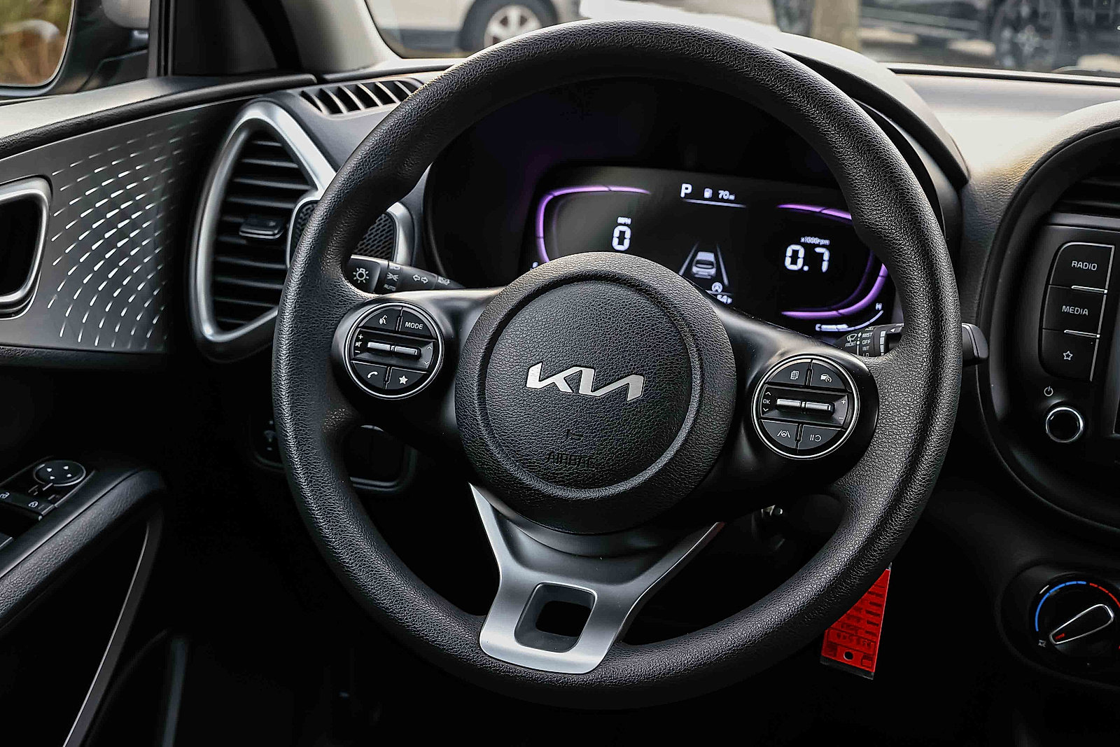Certified 2023 Kia Soul LX w/ LX Technology Package image 9