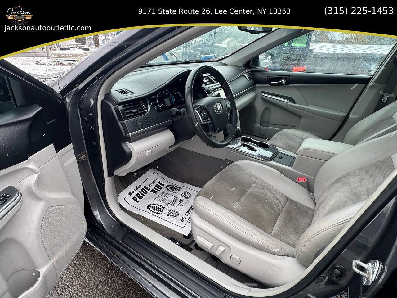 Used 2012 Toyota Camry LE image 5