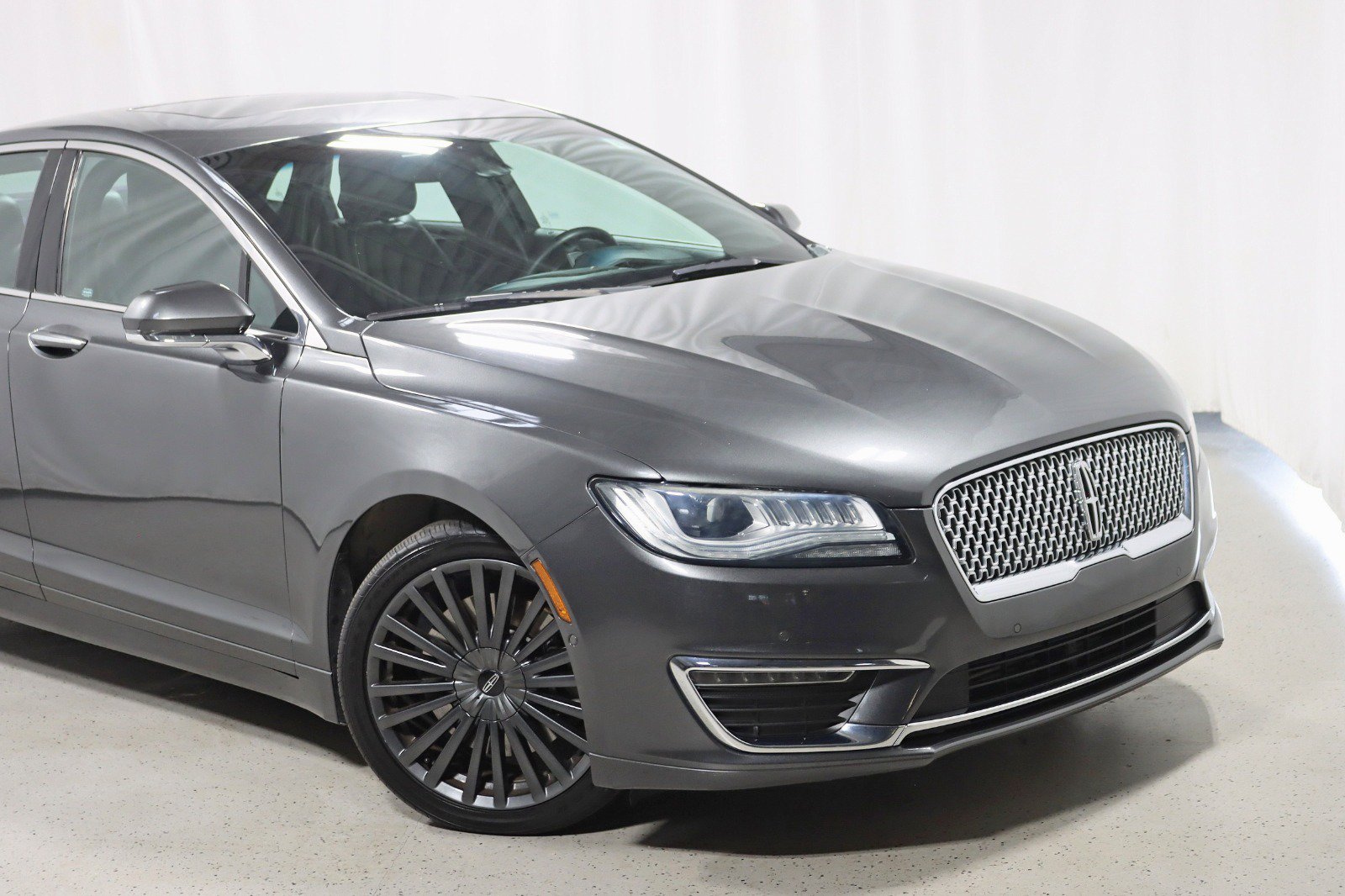 Used 2018 Lincoln MKZ Reserve w/ Technology Package AWD/4WD image 2