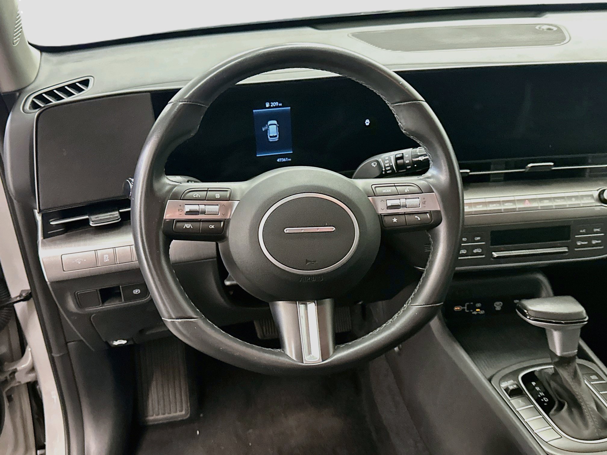 Used 2025 Hyundai Kona SEL AWD/4WD image 18