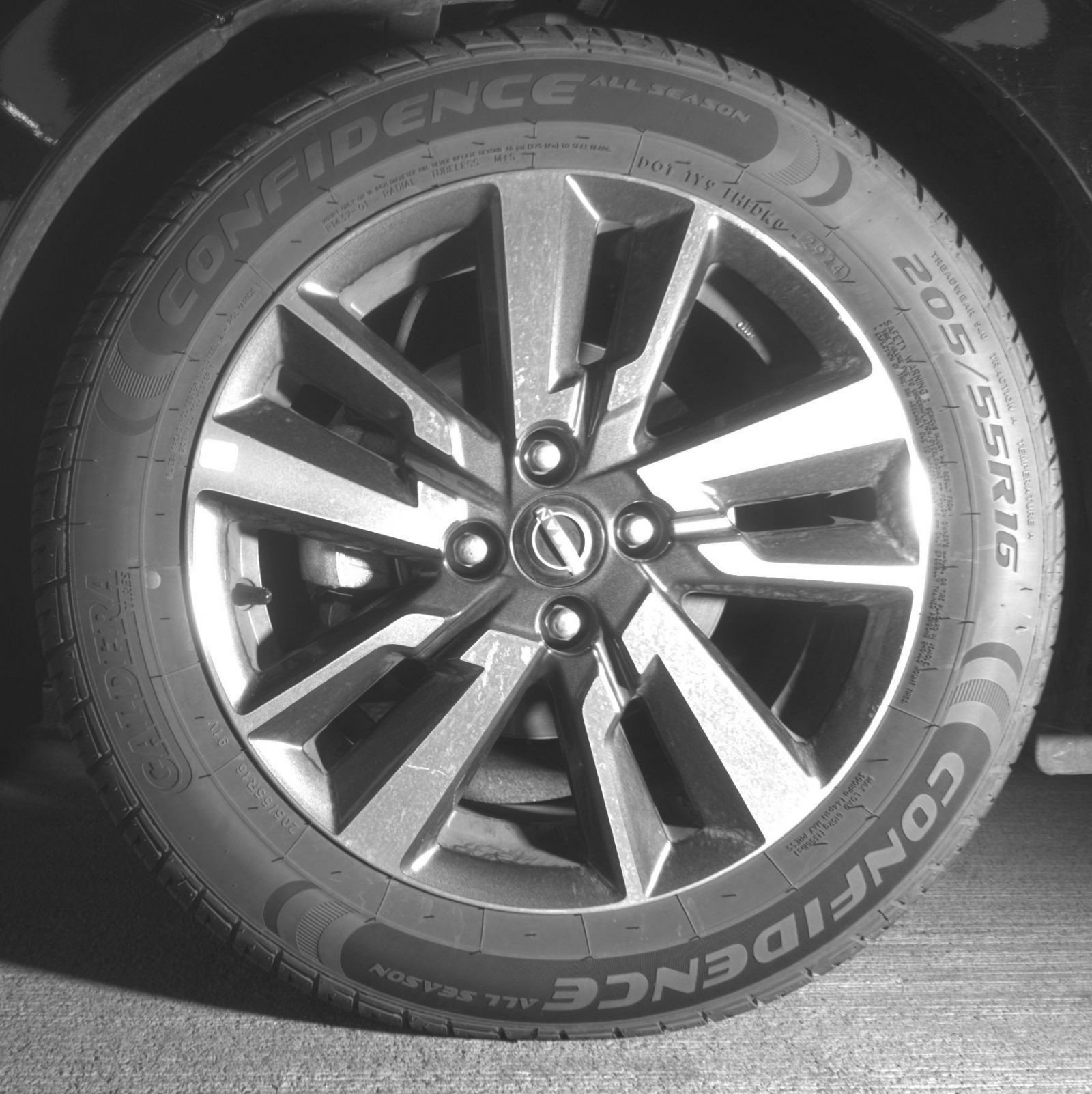 Used 2025 Nissan Versa SV FWD image 15